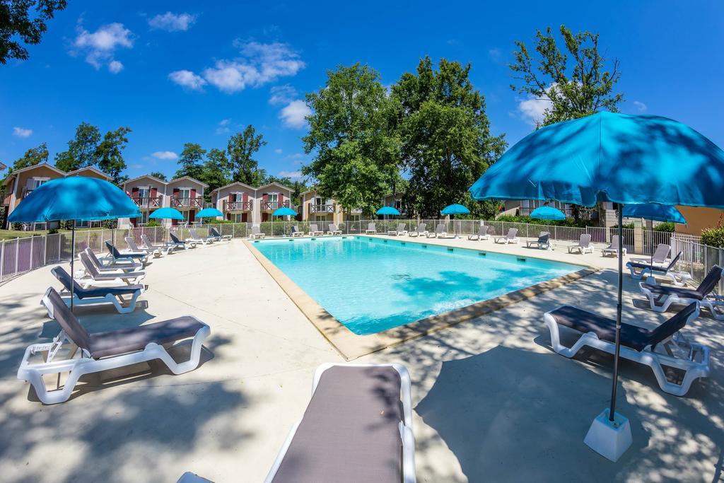 Vacanceole - Le Domaine Du Golf D'Albret Barbaste Exterior photo