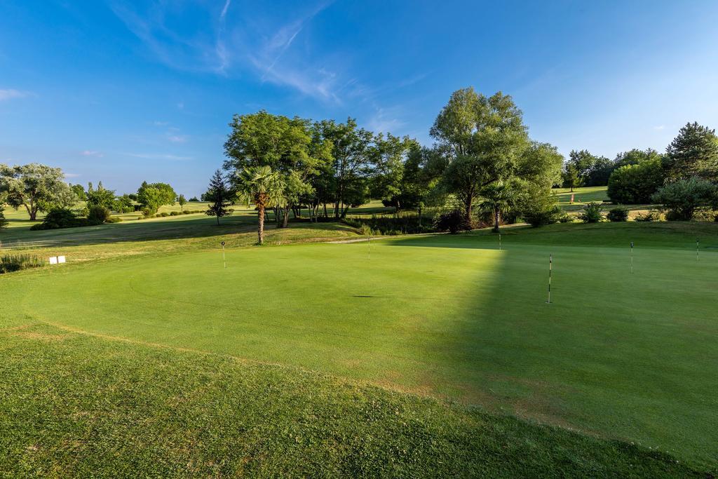 Vacanceole - Le Domaine Du Golf D'Albret Barbaste Exterior photo